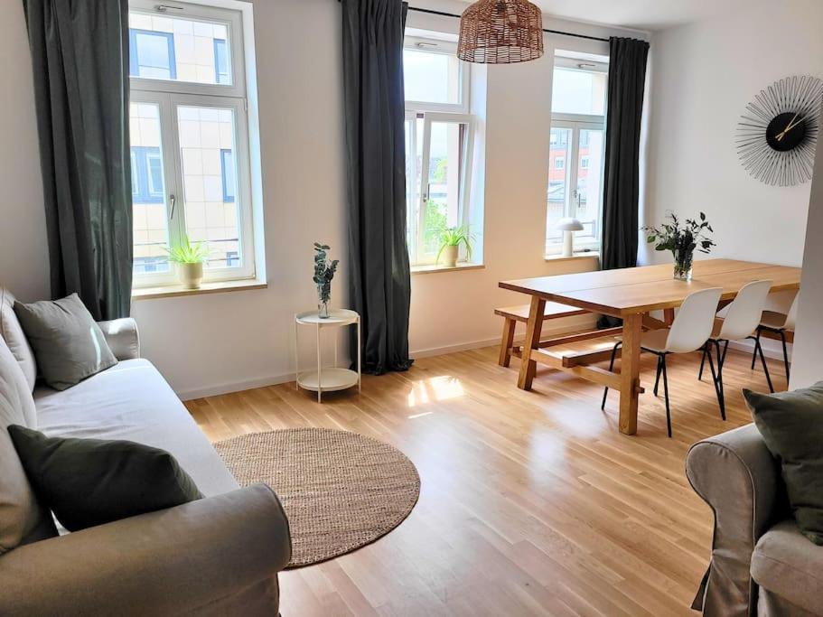 Stylisches Zentrales City-Apartment Mit 2 Balkonen Lipsko Exteriér fotografie