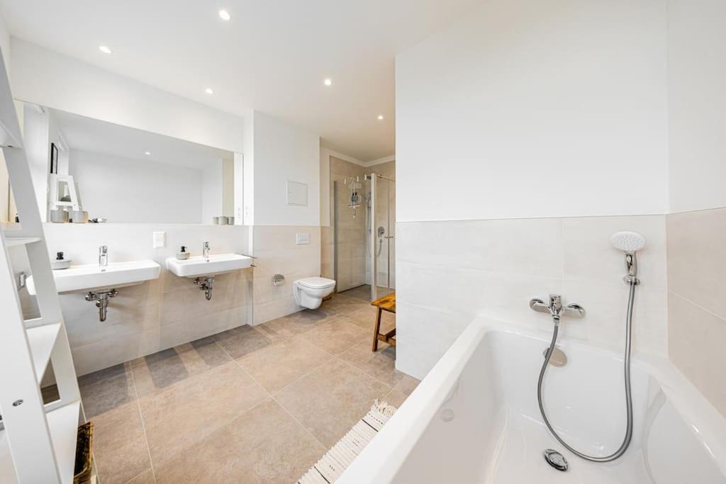 Stylisches Zentrales City-Apartment Mit 2 Balkonen Lipsko Exteriér fotografie